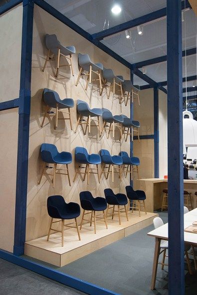 MAISONETOBJET2016-HIGHLIGHTS-normanncopenhagen-blue Chair Display, Chair Showroom, Display Visual Merchandising, Furniture Store Design, Showroom Inspiration, Corporate Office Design, Thrift Store Furniture, Showroom Display, Showroom Interior Design