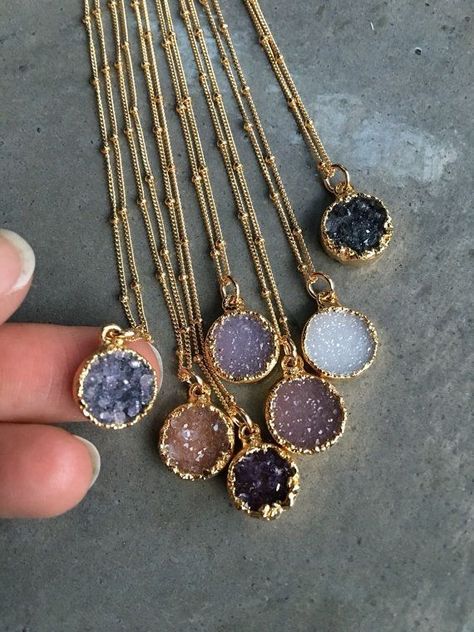 Tas Lv, Seni Resin, Druzy Jewelry, Druzy Necklace, Druzy Quartz, Jewelry Crystal, Stacked Jewelry, Diy Schmuck, Girly Jewelry