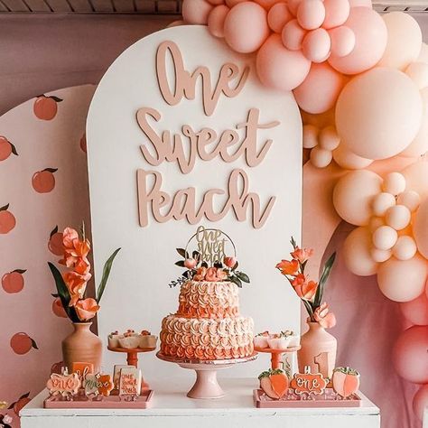 Peach First Birthday Party Decor, Sweet One Party Food Ideas, One Sweet Peach Balloon Arch, Babygirl 1st Birthday Party Themes, Peachy First Birthday, Peaches First Birthday Party, First Birthday Peaches Theme, Peachy One Birthday, September First Birthday