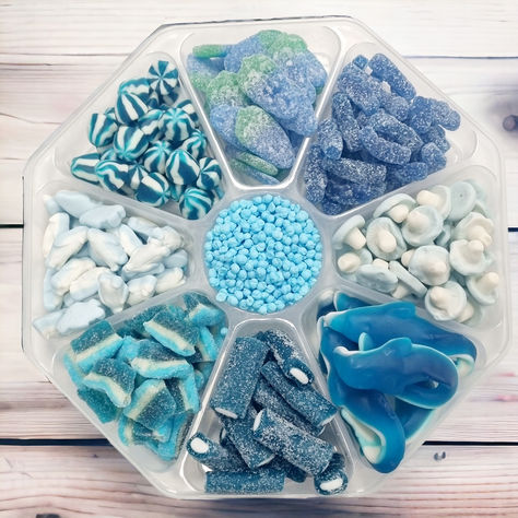 Blue Themed Sweet Platter Blue Birthday Party Food, Blue Candy Table Ideas, Blue Snack Board, Baby Blue Birthday Theme, Blue Treats For Party, Star Party Food, Blue Snacks For Party, Sweet 16 Party Ideas Blue, Blue Birthday Ideas