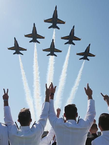 Us Naval Academy, Us Navy Blue Angels, Fleet Week, Jet Fighter Pilot, Pilot Uniform, United States Naval Academy, Go Navy, Navy Air Force, Air Fighter