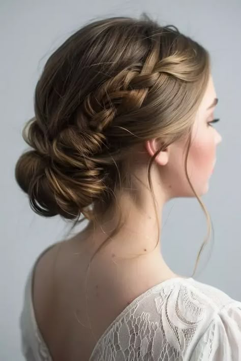 20 Ideas Discover the Best Summer Wedding Hairstyles for Brides, Bridesmaids & Guests: Trendy Looks in 2024 Bridesmaids Wedding Hairstyles, Wedding Day Hair And Makeup, Bride Summer Hairstyles, Wedding Hair Summer, Summer Bride Hairstyles, Wedding Guest Medium Hairstyles, Young Bridesmaid Hair, Summer Wedding Guest Hairstyles Updo, Wedding Updo Fine Hair