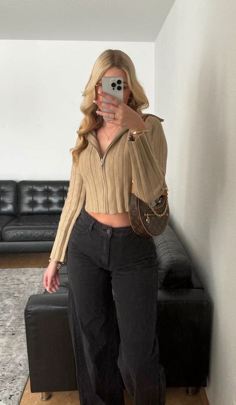 Mid 20s Outfits Casual, Fall Outfits Cropped Jacket, Outfits For Tanned Skin, Long Sleeve Date Night Outfit, Black Jeans Sweater Outfit, Cozy Going Out Outfit, Night Before Thanksgiving Bar Outfit, Cute Fall Lounge Outfits, Black Turtle Neck Outfit Women Winter