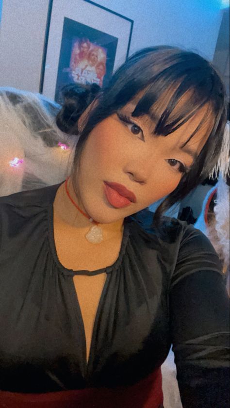 Inner Corner Eyeliner, Corner Eyeliner, Asian Buns, Y2k Hairstyle, Hairstyle Bangs, Hairstyles Y2k, Felt Cute Might Delete Later, Fashion Baddie, Makeup Doll