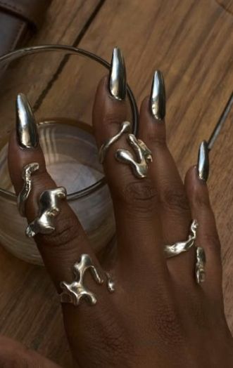 Diy Silver Jewelry, Silver Nail, Futuristic Style, Nail Idea, Silver Nails, Unique Nails, Nails Inspo, Chrome Nails, Jewelry Inspo