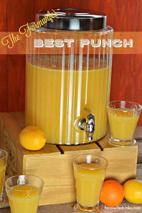 This is the best punch recipe. It combines pineapple, orange and lemon flavors for a an addicting drink for any party. Orange Punch Recipes, Breakfast Punch, Blue Punch Recipe, Best Punch Recipe, Bbq Pineapple, Party Punches, Cranberry Lemonade, Graduation Reception, Orange Punch