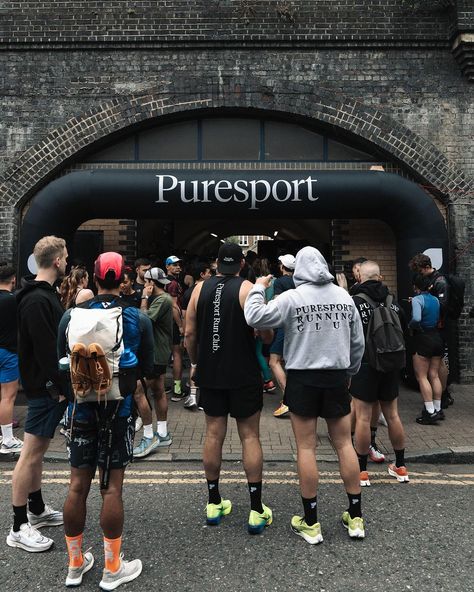 Puresport Clubs | Hackney Weekend Thank you all for coming down for the opening of the Hackney Clubhouse and making it an amazing weekend. Congratulations… | Instagram Puresport Run Club, Running Group Aesthetic, Running Club Aesthetic, Run Club Aesthetic, Satisfy Running, Running London, Running Outfit Men, Running Fits, Urban Running