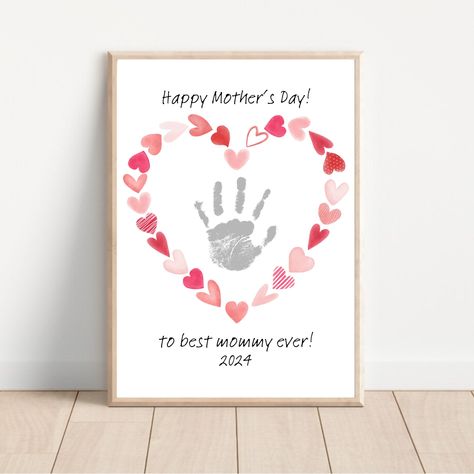 My First Mother's Day Footprint Art, Baby First Mother's Day Handprint Craft, Craft Kids Art, Footprint Kids Craft Newborn Footprint Art, Footprint Art Baby, Baby Footprint Art, Footprint Craft, Café Design, Gifts For New Mothers, Father's Day Printable, Craft Craft, Craft Kids