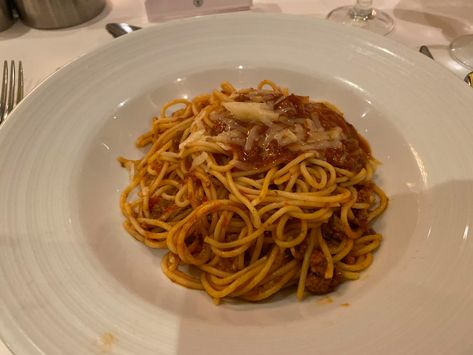 Here’s how to make Royal Caribbean’s spaghetti bolognese from the main dining room | Royal Caribbean Blog Carnival Cruise Recipes, Meat Sauces, Spaghetti Bolognese Recipe, Bolognese Sauce Recipe, Main Dining Room, New York Bagel, Bolognese Recipe, Foods And Drinks, Spaghetti Bolognese