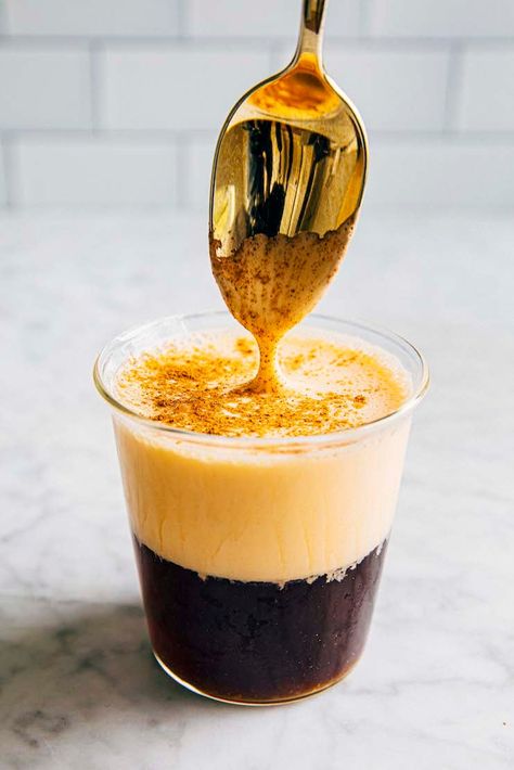 Vietnamese Egg Coffee » Hummingbird High How To Make Ice Coffee, Egg Coffee, Copycat Starbucks Recipes, Vietnamese Coffee, Cinnamon Coffee, Egg Custard, Food Thermometer, Mushroom Coffee, Starbucks Recipes