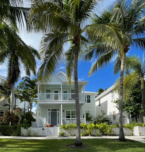 Roosevelt Annex is a private gated community with high and luxury homes like this one. There is a pool in the backyard overlooking the protected bay that leads out to the open Atlantic ocean. Gary McAdams, Key West Realtor, (305) 731-0501. #keywest #keywestrealestate #keywestrealtor #garymcadams #garymcadamsrealtor #FloridaKeysRealEstate #MLS #homesforsale #garymcadamskeywest #realestate #keywestflorida #floridakeys Key West Florida Houses, Key West Beach House, Key West Style Homes, Key West House, Beachy House, Key West Style, Townhouse Interior, Beach House Exterior, West Home