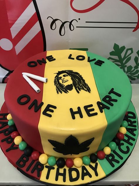 Jamaica Themed Cakes, Bob Marley Cake Ideas, Bob Marley Birthday Party Ideas, Rasta Cake Ideas, Reggae Cake, Rasta Cake, Bob Marley Cakes, Crazy Birthday Cakes, Bob Marley Birthday