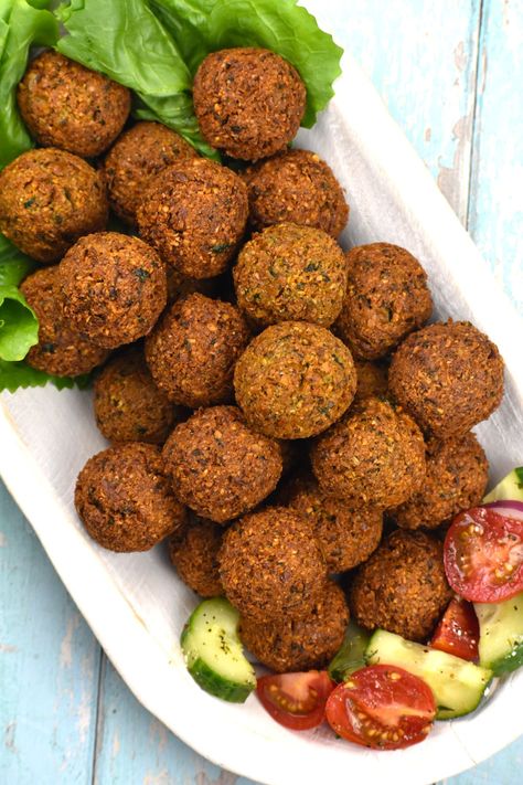 Authentic Falafel Recipe, Homemade Falafel, Healthy Lunch Snacks, Falafel Recipe, Amazing Food Decoration, Pickled Veggies, Lebanese Recipes, Keto Cooking, Fair Food Recipes