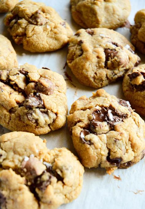 Alton Brown's Chewy Chocolate Chip Cookies Recipe - This Is How I Cook Alton Brown Recipes, Alton Brown Chewy Chocolate Chip Cookies, Alton Brown Sugar Cookie Recipe, Alton Brown Chocolate Chip Cookies, Alton Brown The Chewy, Alton Brown Sugar Cookies, Brown Sugar Cookie Recipe, Chewy Chocolate Chip Cookies Recipe, The Best Chocolate Chip Cookies