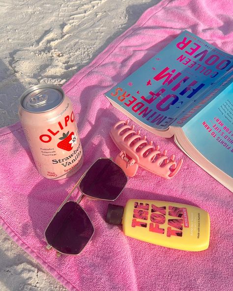 Beachy Girl, Beach Girl Aesthetic, Coconut Dream, Beachy Aesthetic, Ocean Girl, Preppy Beach, Preppy Girl, Preppy Summer, Beach Essentials