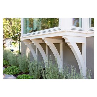 Bay Window Remodel, Bay Window Ideas Exterior, Window Bump Out, Bay Window Exterior, Porch Supports, Window Exterior, Window Restoration, Window Construction, Exterior House Remodel