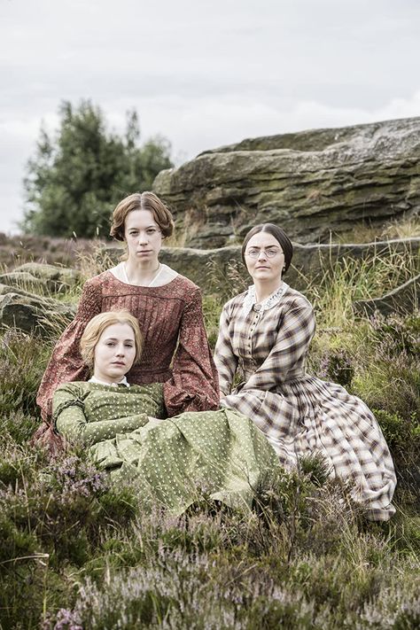 Chloe Pirrie, Bronte Sisters Books, Charlie Murphy, The Bronte Sisters, Charlotte Bronte Jane Eyre, Charlotte Brontë, Bronte Sisters, Romantic Academia, Imdb Movies