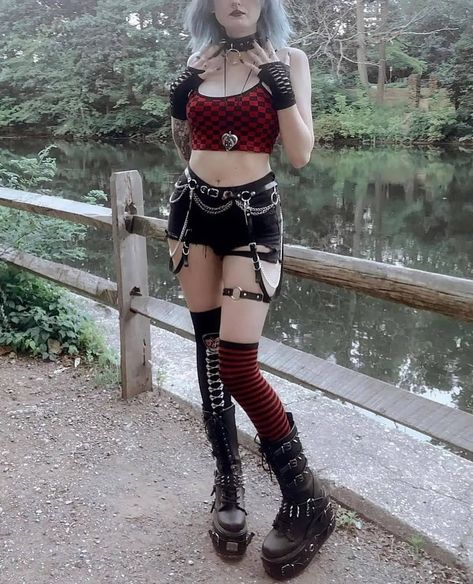 Grunge Outfits🖤 on Instagram: “1,2,3 or 4? 💞 Follow @grungfits 🖤 ° ° ° ° ° #grungfits #grunge #alternative #rock #goth #grungeaesthetic #punk #emo #tumblr #nirvana…” E Girl Clothes, Egirl Fashion, Mode Emo, Mode Kawaii, E Girl Outfits, Selfie Aesthetic, Moda Emo, Mode Costume, E Girl