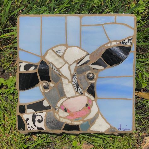 Mosaic Cows, Chicken Mosaic, Easy Mosaic, Mosaic Stepping Stone, Chicken Quilt, Mosaic Rocks, Mosaic Animals, Mosaic Art Projects, Mosaic Tile Art