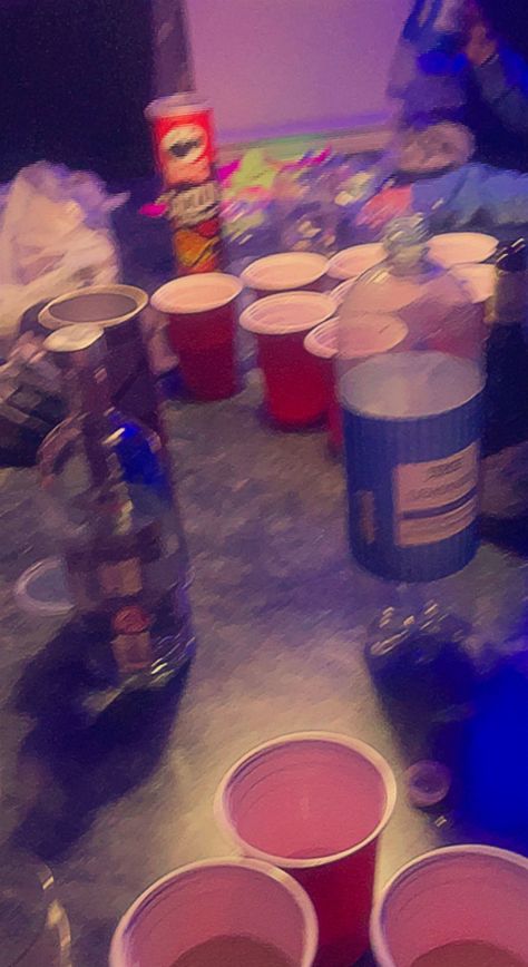 Beer Pong Aesthetic, Fob Aesthetic, Reputation Party, Cup Pong, Beer Pong Party, Pool Party Themes, Open Season, Beer Party, College Apartment