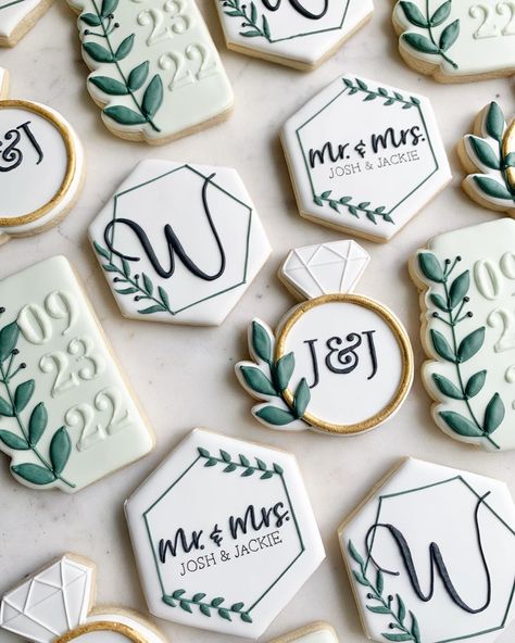 Wedding Cookie Ideas Royal Icing, Royal Icing Cookies For Wedding, Pastel Wedding Cookies, Wedding Cookie Party Favors, Wedding Cookies With Names, Wedding Royal Icing Cookies Ideas, Cookies With Wedding Date, Wedding Cookies Sage Green, Eucalyptus Wedding Cookies Decorated