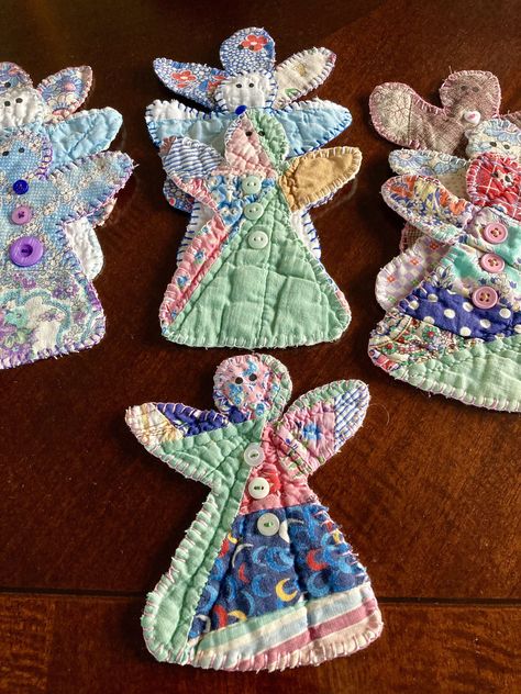 Quilt Angels Ornaments, Scrap Fabric Ornaments Diy, Handkerchief Ornaments, Quilt Ornaments, Vintage Handkerchiefs Crafts, Sewn Christmas Ornaments, Quilt Crafts, Handkerchief Crafts, Scrap Fabric Projects