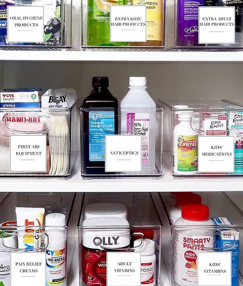 Medication Organization Storage, Ocd Organization, Bathroom Closet Organization, Medicine Cabinet Organization, Medication Organization, Organization Bathroom, Medicine Organization, House Organisation, Medicine Storage