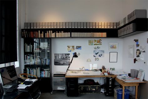 steven holl architects studio visit designboom Atelier Interior, Architect Studio, Lebbeus Woods, Architect Student, Architects Studio, Paper Portrait, Expensive Decor, Architect Logo, Steven Holl