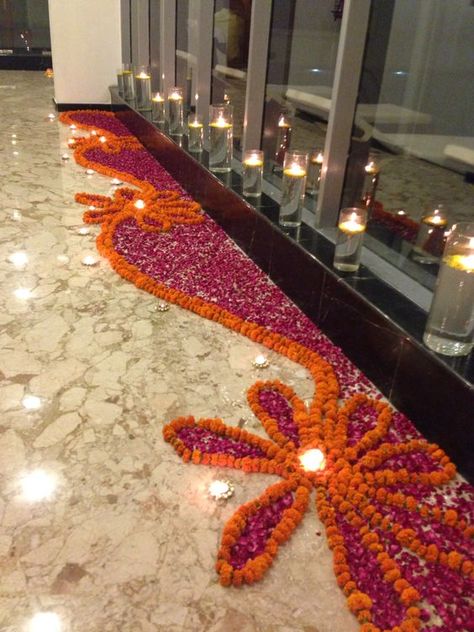 Diwali Decoration Ideas, Rangoli Simple, Diwali Decorations At Home, Wedding Entrance Decor, Diy Diwali Decorations, Simple Rangoli Designs Images, Diwali Party, Flower Decorations Diy, Rangoli Ideas