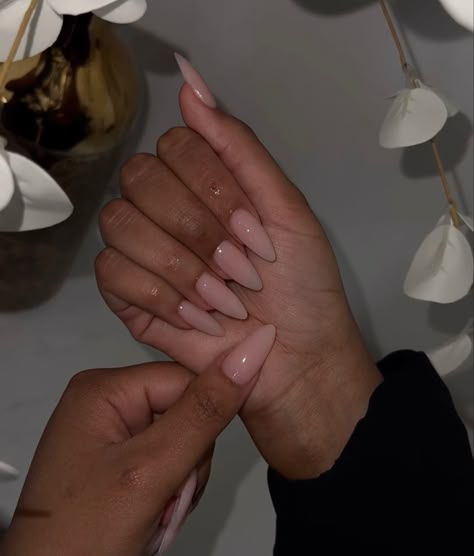 Plain Nail Ideas Almond, Plain Set Acrylic Nails, Nail Inspo Plain, Simple Plain Nails, Plain Almond Nails, Plain Winter Nails, Plain Nails Acrylic, Classy Simple Nails, Plain Acrylic Nails