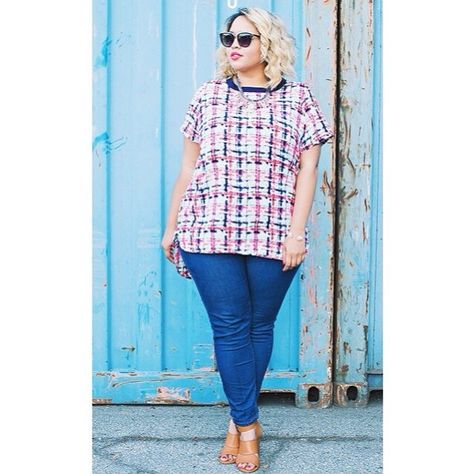 Blogger Alert: the gorgeous @gabifresh spotted in our Neon Check Print Top! #fashion #blogger #fall Gala Gonzalez, Plus Zise, Plus Size Fashion Tips, Song Of Style, Curvy Plus Size, Ivory Dresses, Plus Size Beauty, Moda Plus, Curvy Girl Fashion