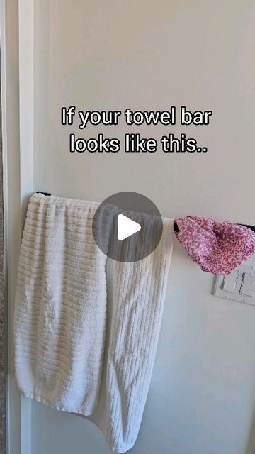 𝙉𝙖𝙩𝙖𝙨𝙝𝙖 | 𝙄𝙣𝙩𝙚𝙧𝙞𝙤𝙧 𝘿𝙚𝙘𝙤𝙧 | 𝙇𝙞𝙛𝙚𝙨𝙩𝙮𝙡𝙚 on Instagram: "Double towel bar for the win! 

Comment SHOP to get the links! 

#smallbathroomsolutions #smallbathrooms #towelbar #renterfriendlyupgrades #renterhacks #homeupgradeideas #smallbathroomdecor #bathroomupgrades #buildergradetocustommade" Apartment Bathroom Towel Rack Ideas, Multiple Towel Rack Ideas, Bathroom Towel Bar Placement, Towel Hanger Ideas Bathroom, Shower Towel Rack Ideas, How To Decorate Bathroom Towels, How To Hang Towels In Bathroom, Bathroom Hand Towel Ideas, How To Hang Towels