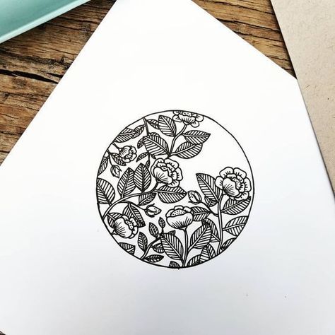 Flower Circle Bullet Journal Doodle #drawing #doodle Things to draw Artwork Sketchbook, Fineliner Art, Circle Drawing, Flower Circle, Floral Drawing, Ink Drawings, Circle Art, Arte Sketchbook, Sketchbook Art