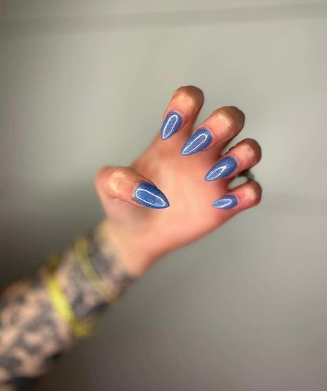 Spotlight on this amazing new color! Meet 🗽LADY LIBERTY 🗽 a shimmery thermal blue that glows in the dark! Snag this shade + the rest of the 🥧American Picnic Collection🥧 tomorrow @ 10AM EST! https://www.peppigel.com/dipdelights (manicures by- Rebecca G., Kayla M., Erica L.) #peppigel #dippowdernails #nails #diy #diynails #gelnails #summernails #summer2024nails American Picnic, Nails Diy, Color Kit, Lady Liberty, Dip Powder Nails, Blue Glitter, Color Collection, Nail Tech, Diy Nails