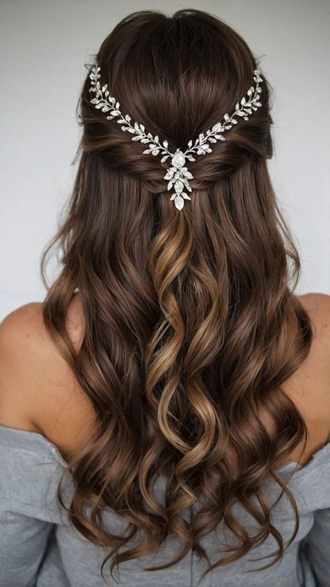 Simple Long Hair Wedding Styles, Simple Bridal Hair Down, Brown Wedding Hairstyles, Bride Hairstyles With Flowers, Matric Dance Hairstyles, Light Brown Hair Styles, Brown Hair Styles, Bridal Hair Half Up Half Down, Glamorous Wedding Hair