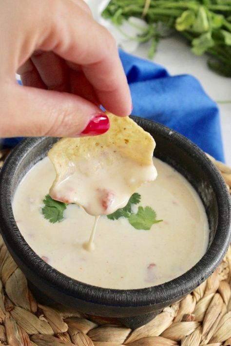 Real Cheese Queso Dip Appetizer Recipe Real Cheese Queso Dip, Cheese Queso Dip, Cheese Queso, Queso Dip Recipes, Queso Recipe, Queso Cheese, Queso Dip, Football Food, Party Food Appetizers