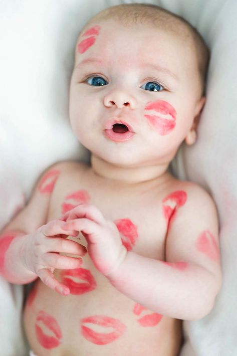 Valentine’s Day baby pictures kisses Baby Kisses Picture, Valentine’s Day Newborn Photo Shoot, Baby Vday Shoot, Valentines Milk Bath Baby, Baby Two Months Pictures, Vday Baby Photoshoot, Diy Valentines Pictures Baby, Valentine Newborn Pictures Boys, Baby February Photo Ideas