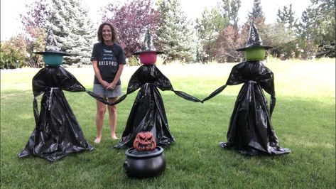 Do you like decorating for Halloween but don't want to break the bank doing it? I'm sharing how to make yard witches on a budget! You can see more of my crazy creations here I started with a regular sized tomato cage and placed it upside down on the floor. I put a plastic pumpkin pail upside down onto the 3 stakes of the tomato cage. Depending on the weather and where you're putting them you can use twine to tie the pumpkin pail handle to the tomato cage for stability. I placed a… Yard Witch, Halloween Decorations Bedroom, Fall Plaid Decor, Diy Witches, Hermanas Sanderson, Witches Garden, Pumpkin Pail, Decorating For Halloween, Topiary Diy