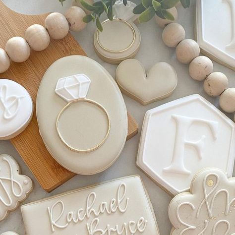 Engagement Cookies Neutral, Bridal Brunch Cookies Decorated, Simple Decorated Cookies Royal Icing, Neutral Bridal Shower Cake, Elegant Bridal Shower Cookies, Classy Wedding Cookies, Vintage Wedding Cookies, Future Mrs Cookies, On Cloud 9 Cookies Bridal