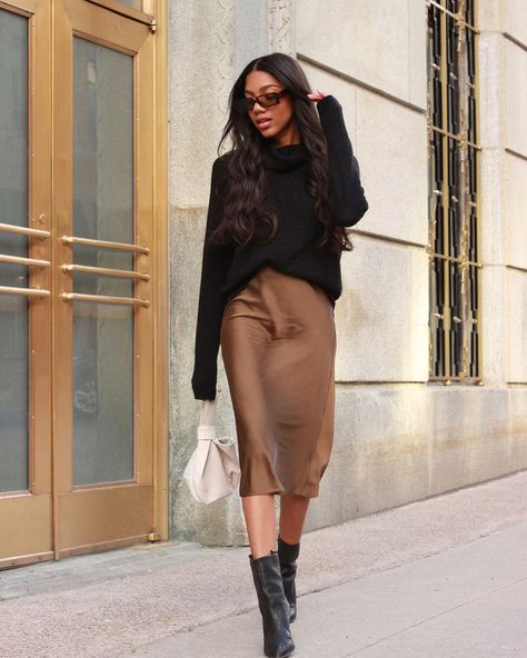 How to Style a Slip Skirt - 25 Chic Slip Skirt Outfit Ideas – May the Ray Slip Skirt Outfit, Black Turtleneck Outfit, Silk Skirt Outfit, Trendy Date Night Outfit, Skirt Outfit Fall, Satin Skirt Outfit, Winter Date Night, Winter Date Night Outfits, Skirt Outfit Ideas