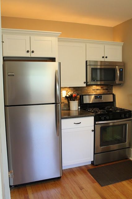 Small Kitchen Remodel with Slate Tile Backsplash | featured at Remodelaholic.com #smallkitchen #remodel #backsplash @Remodelaholic Remodeling House, Nice Kitchen, Small Kitchen Remodel, Basement Kitchen, Kitchen Farmhouse, Kitchen Remodeling Projects, Tiny Kitchen, Trendy Kitchen, Kitchen Remodel Idea