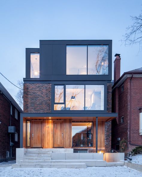 A Spacious Toronto Triplex Responds to Rising Urban Density - Dwell Corner Duplex House Elevation, Laneway House Toronto, Third Story Addition House, Modern Triplex House Design, Modern Condo Exterior, Triplex House Elevation, Urban House Exterior, Triplex House Design, Triplex House Plans