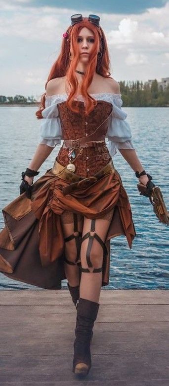 Un superbe corset brun que vous pouvez porter à même la peau ou sur une chemise d'époque. Il est parfait pour une pirate ou tout cosplay en tenue d'aventurière ! #France #Paris Steam Punk Diy, Pirate Corset, Steampunk Store, Moda Steampunk, Corset Steampunk, Mode Steampunk, Steampunk Couture, Steampunk Pirate, Mode Editorials