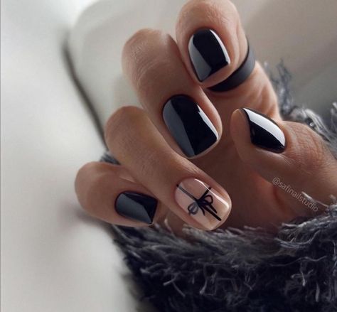 Nagellack Trends, Black Acrylic Nails, Square Nail Designs, Nails 2022, Short Square Nails, Short Square Acrylic Nails, Shellac Nails, Diamond Nails, Short Nail Designs