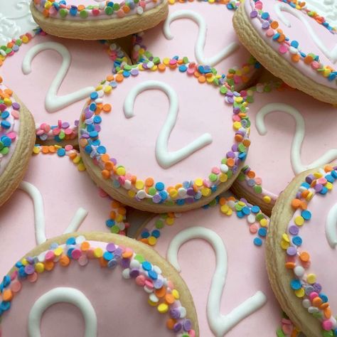 Circle Birthday Cookies Decorated, 5 Cookies Number, 5 Year Birthday Cookies, 2 Year Birthday Cookies, Easy Birthday Royal Icing Cookies, Frosted Birthday Cookies, Circle Birthday Cookies, 12 Birthday Cookies, Fourth Birthday Cookies