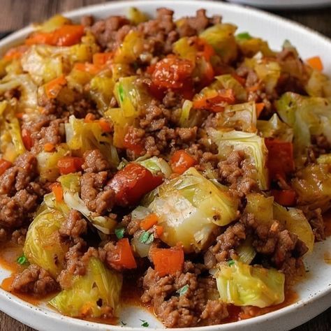 Cabbage and Minced Meat Cabbage Minced Meat, Mince And Cabbage Recipes, Cabbage And Minced Beef, Cabbage And Minced Meat, Minced Meat And Cabbage, Baked Apple Fritters Recipe, Minced Meat Recipes, Cooking Cabbage, Mincemeat Recipes