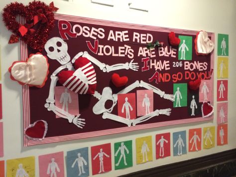 Roses are Red Bulletin Board. 1st grade learns about bones in Science. 3D Bulletin Board, so cute! School Nurse Door Decoration, Nurse Door Decorations, School Nurse Decorations, Nurse Decorations, Health Science Classroom, School Nurse Elementary, School Nurse Door, Health Classroom, Nursing Classroom