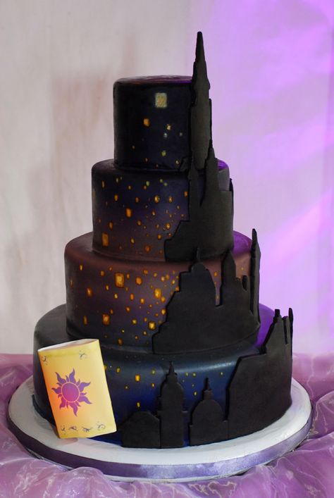 A Disney's Tangled theme wedding cake for a girl who loves the movie and the color purple :-) The lantern has a little battery operated light inside so it will glow as the sun goes down. Princess Wedding Cakes, Tangled Cake, Bolo Rapunzel, Tangled Wedding, Rapunzel Cake, Disney Wedding Cake, Cake Wrecks, Tiered Cake, Crazy Cakes