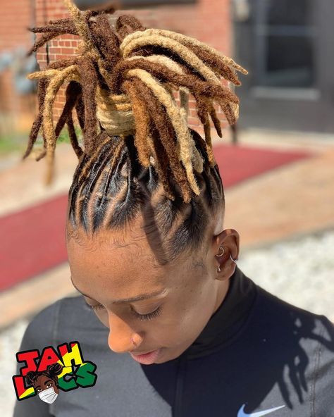 Jah Locs, LLC. on Instagram: “Palm trees 🌴 in the fall 🍁 Tag a friend who would love this style !!! 🥰😍” Palm Tree Dreads Hairstyle, Loc Palm Tree Styles, Palm Tree Loc Style, Vacation Loc Styles, Tree Hairstyle, Jah Locs, Natural Locs, Ponytail Hairstyle, Beautiful Dreadlocks