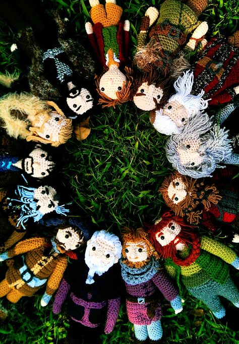 Eeeeeeep omigosh lookit them all!!!!~  >//w//< The Hobbit Crochet, The Hobbit Crochet Patterns, Hobbit Crochet, Lord Of The Rings Crochet Patterns, Lord Of The Rings Crochet Keychain, Gandalf Crochet Free Pattern, Lotr Amigurumi, Lotr Crafts, Fandom Crochet